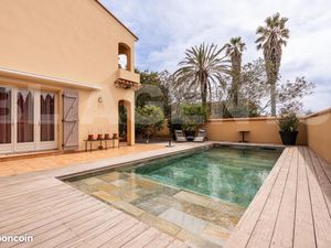 Villa 10 pièces 291 m²