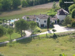 Ensemble maisons et gites