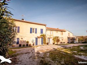 Longère 13 pièces 304 m²