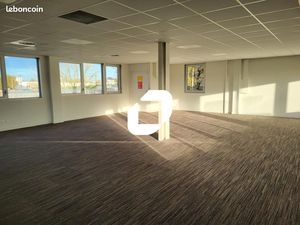 Local d'activité 432 m²