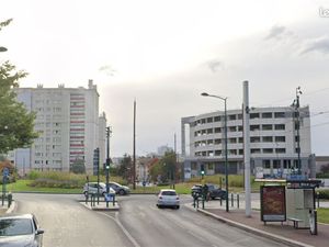 Boutique 250 m² GENNEVILLIERS