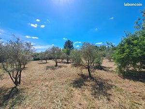 Terrain 541 m² Aix-en-Provence