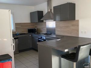 Location maison à étage avec garage