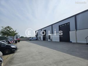 Local d'activité 250 m²