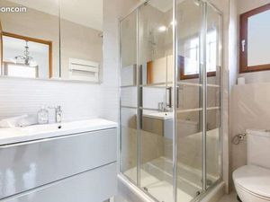 Chambre avec sdb et wc privatif dans villa