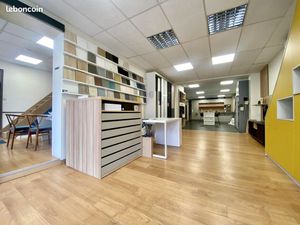 Local commercial 115 m² amiens