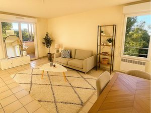 T3 avec parking sécurisé