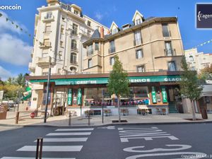 Bar  brasserie  fonds de commerce  hôtel 564 m² Châtel-Guyon