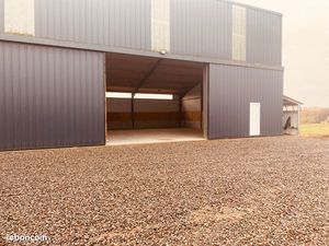 Hangar / cellule de stockage