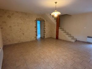 Maison à louer à Genac Bignac