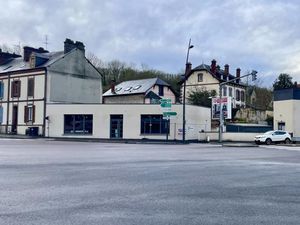 Local commercial 147 m²