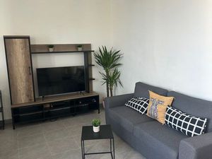 T2 meublé 6ème sans ascenseur + cave