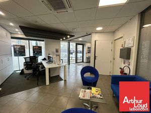 Local commercial 110 m²