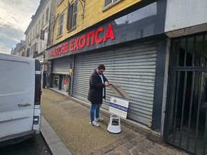 Boutique 194 m² VILLENEUVE ST GEORGES