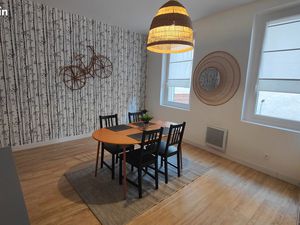 Dispo - Spacieux T3 meublé joliment rénové hyper centre - coloc autorisée