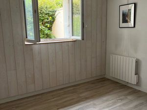 Bureau dans cabinet paramédical