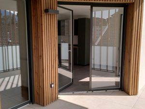 Location T2 Annecy Novel