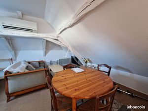 Studio 1 pièce 123 m²