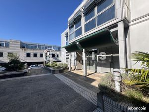 Local d'activité 362 m²