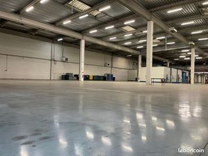 Local industriel 4 202 m²