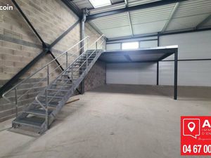 Local d'activité 265 m²