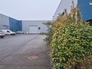 Hall d’activité - 692 60 m²
