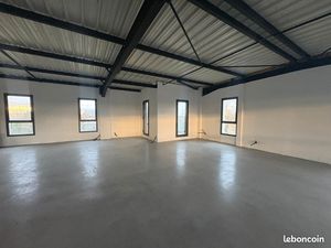 MARCY L'ETOILE Local professionnel 70 m²