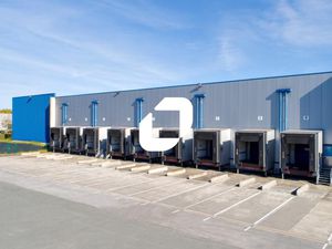 Local industriel 17 342 m²