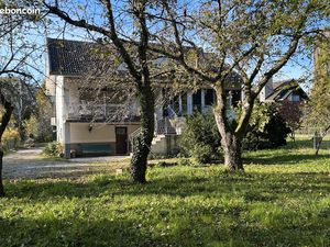 Maison villa 8 pièces 157 m² vers Jardin anglais  bien isolée  grand terrain