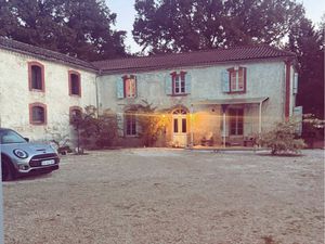 Magnifique Maison avec Bâtiments et 7 Hectares à vendre