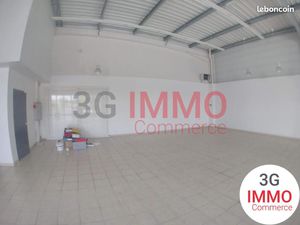 Local commercial 540 m²