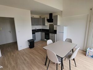 T1 bis dernier étage entièrement rénové