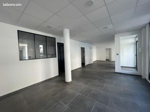Local commercial 77 m²