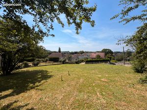Terrain constructible avec jolie vue sur Arbois