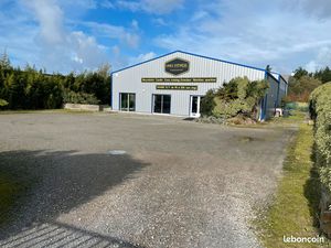 Entrepôt   dépôt   ancienne salle de fête