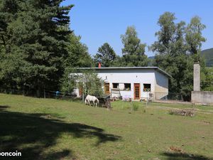 Grand Studio dans ferme équestre