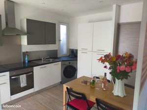 T2 proche CHU Carémeau + parking