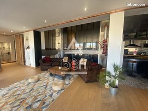 Loft 3 pièces 129 m²