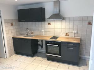 Location à l’année – Appartement T2 + dépendance + cour – La Roche-Posay Centre