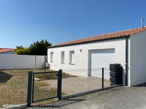 Belle Maison de 2020  90m2  3 chambres  cellier  garage attenant  jardin