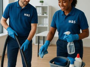 Depot   local de stockage  ou Grand Garage au rez-de chaussé