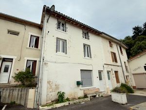Maison de bourg 80m2 entièrement rénovée
