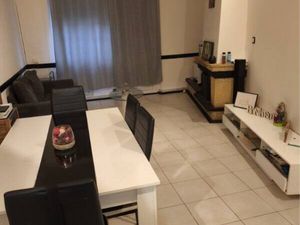 Apparemment T2 LES ESSARTS