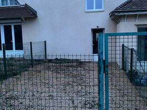 Duplex T3 proche centre ville Hurigny
