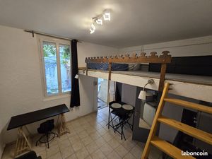 Loue Studio meublé 25m2  Grenoble début cours libération