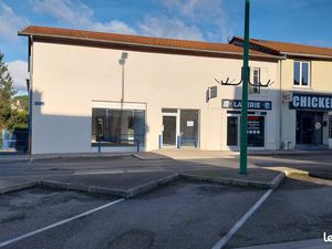 Local commercial 140m²