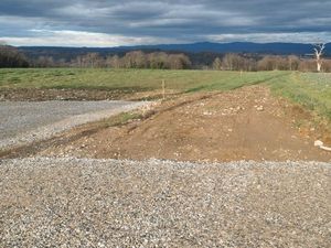 Terrain viabilisé à vendre (Saint-Chef 38)