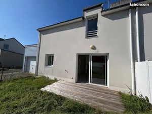 Maison 2 chambres  garage  plein sud  immaculée