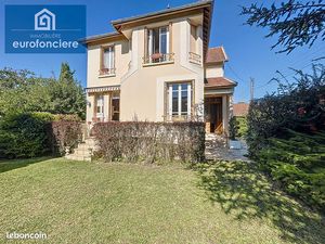 Propriété 10 pièces 130 m²