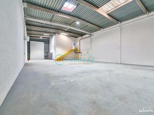 Local d'activité 322 m²